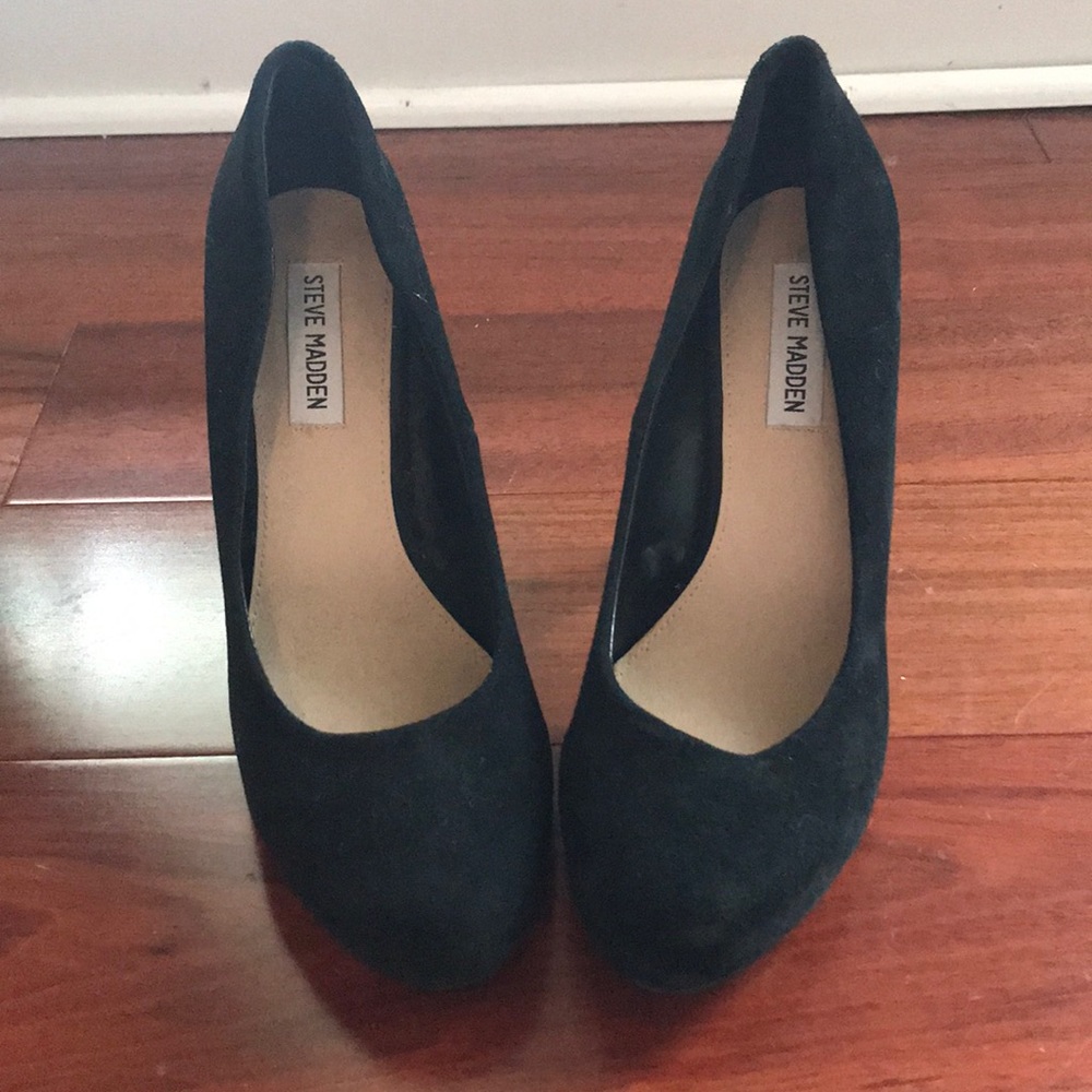 Black Steve Madden Pumps